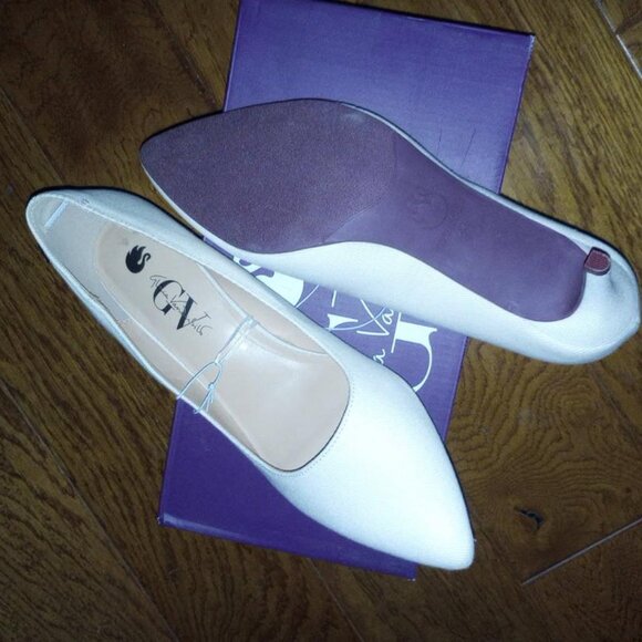 Gloria Vanderbilt Women's Size 11 Natural Marilyn Pumps NWT - Picture 5 of 5